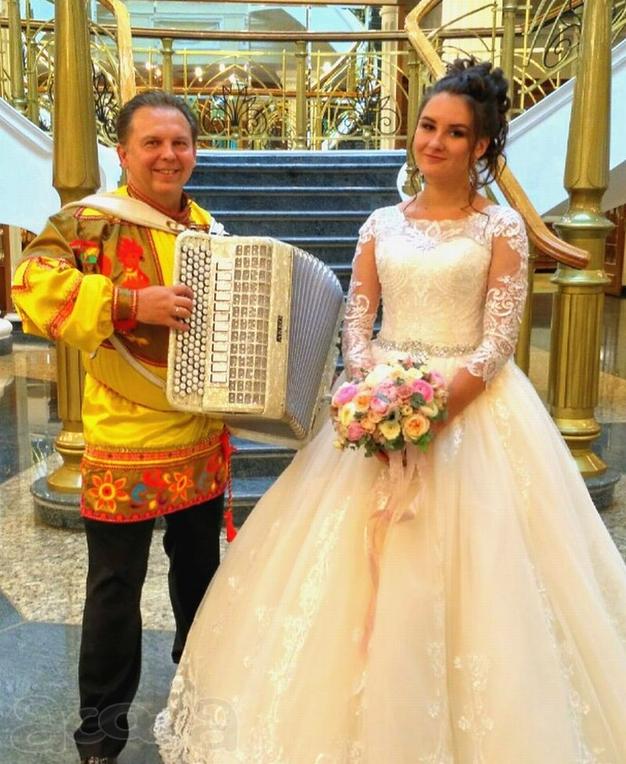 Проводим выкуп невесты в русском стиле.